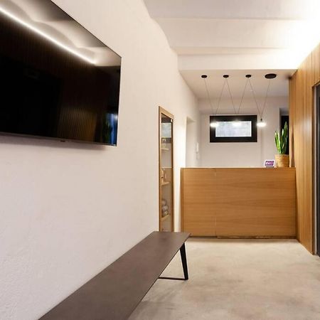 Velo Vern 1 Beautiful New Apartment 2 Bed Ensuite Girona Exterior photo